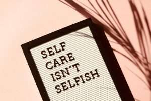 Read more about the article Societal Factors Impacting Mental Health in College